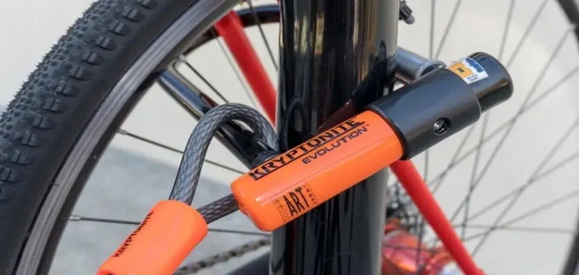 How To Maintain A Bike Lock In Winter.jpg
