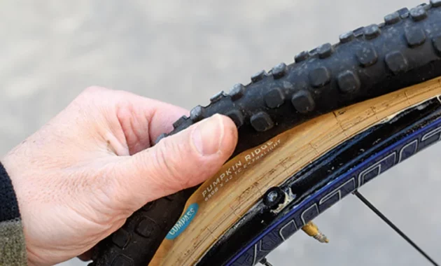How To Seat A Tubeless Tire