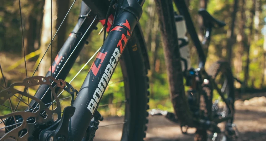 How to adjust marzocchi bomber forks